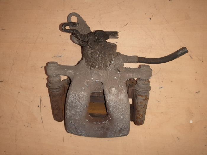 Alfa Romeo 159 Remklauw (Tang) rechts-achter