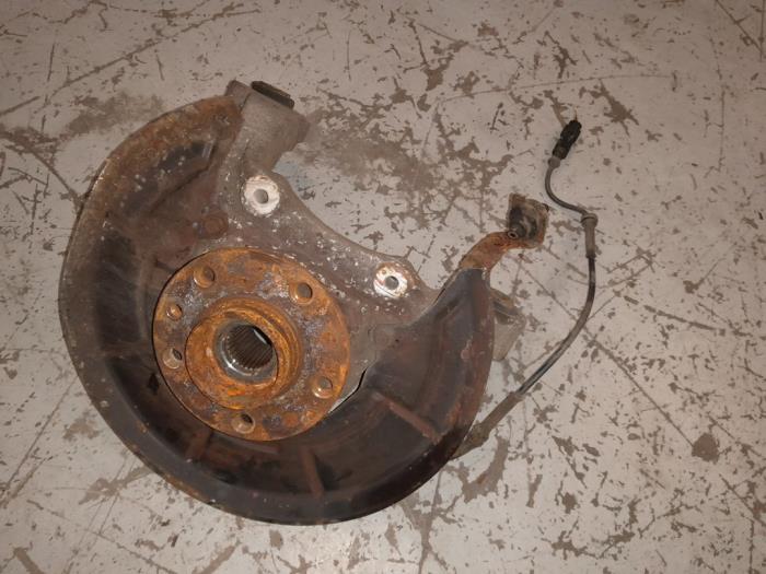 Alfa Romeo 159 Fusee rechts-achter