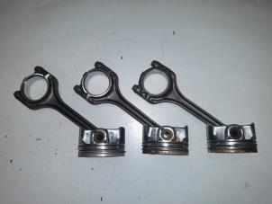 Gebruikte Zuiger Seat Ibiza ST (6J8) 1.2 TSI 16V Prijs € 145,00 Margeregeling aangeboden door A.T.S. van de Wiel