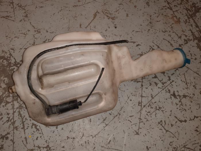 Mercedes Sprinter Ruitensproeiertank voor