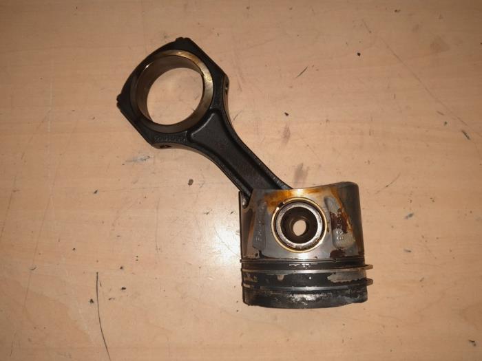 Mercedes Sprinter Zuiger