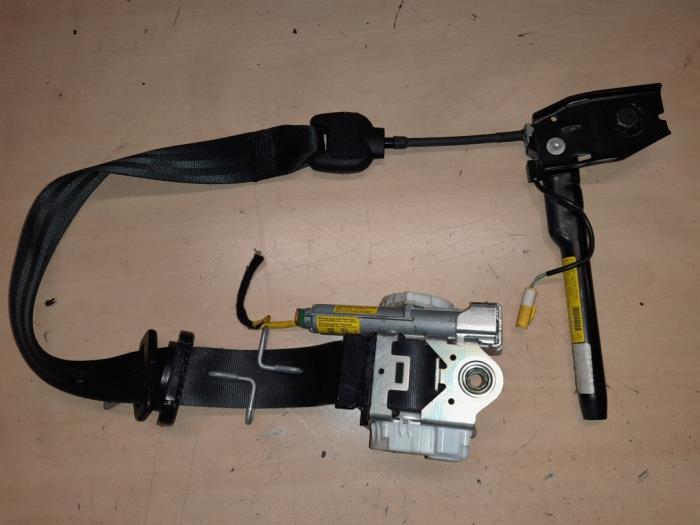 Alfa Romeo Giulietta Gordelspanner rechts