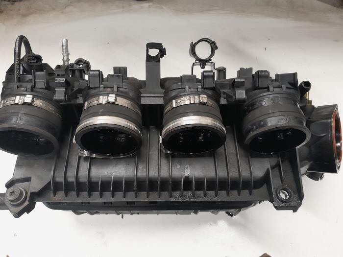 Alfa Romeo GT Inlaatspruitstuk