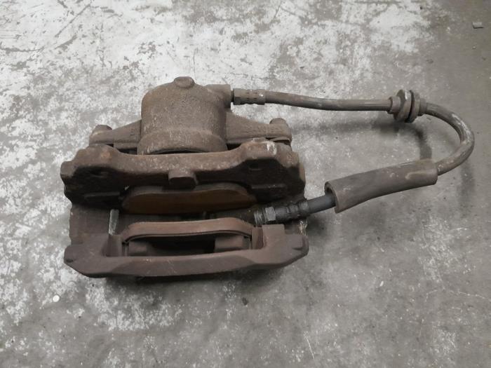 Alfa Romeo Mito Remklauw (Tang) rechts-voor