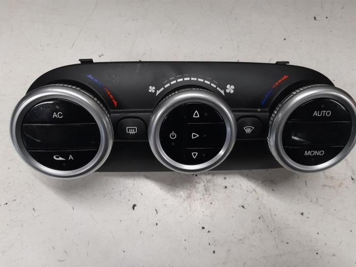 Alfa Romeo Giulietta Kachel Bedieningspaneel