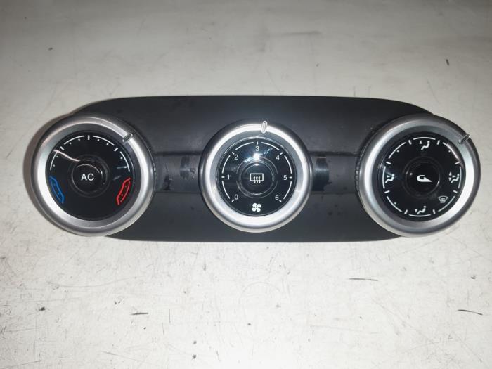 Alfa Romeo Giulietta Kachel Bedieningspaneel