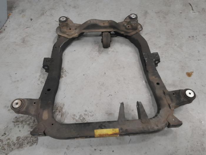 Subframe van een Fiat Croma (194) 1.9 D Multijet 16V 2006