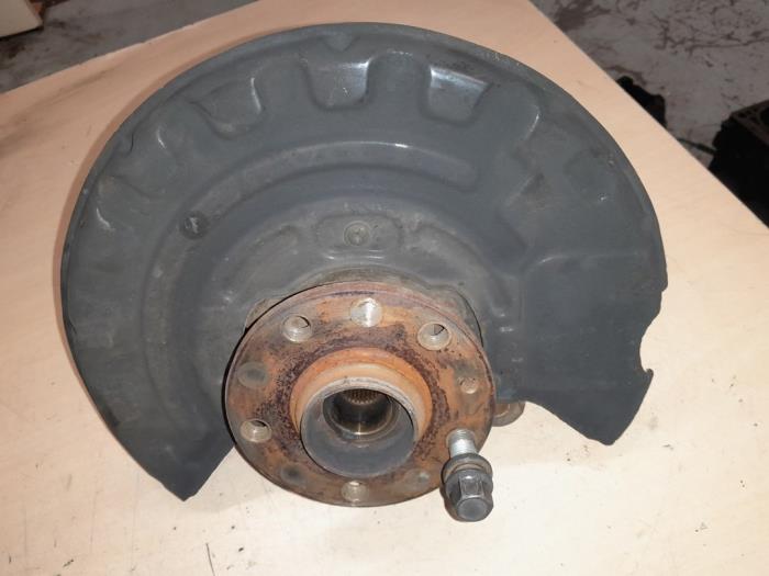 Volkswagen Golf Fusee links-voor