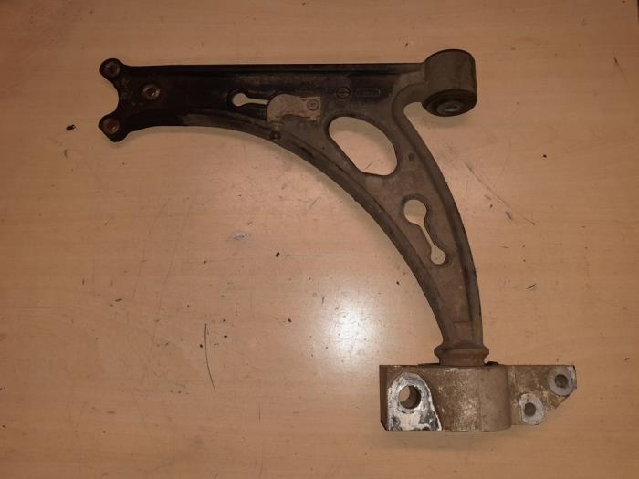 Volkswagen Golf Draagarm links-voor