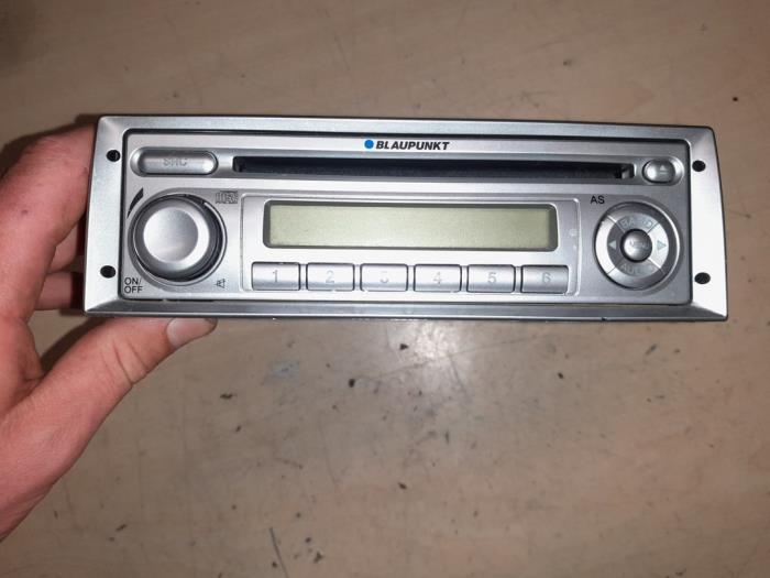 Lancia Y(Psilon) Radio CD Speler