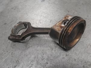 Gebruikte Zuiger Alfa Romeo MiTo (955) 1.4 Multi Air 16V Prijs € 75,00 Margeregeling aangeboden door A.T.S. van de Wiel