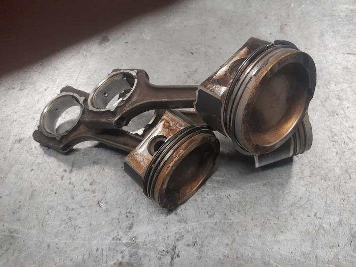 Alfa Romeo Mito Zuiger