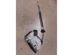 Gebruikte Motor Centrale Deurvergrendeling Seat Leon ST (5FF) 1.6 TDI Ecomotive 16V Prijs € 35,00 Margeregeling aangeboden door A.T.S. van de Wiel