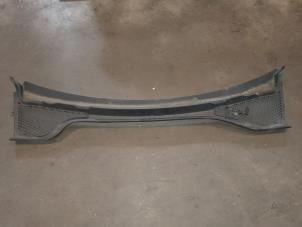 Gebruikte Paravan Seat Leon ST (5FF) 1.6 TDI Ecomotive 16V Prijs € 45,00 Margeregeling aangeboden door A.T.S. van de Wiel