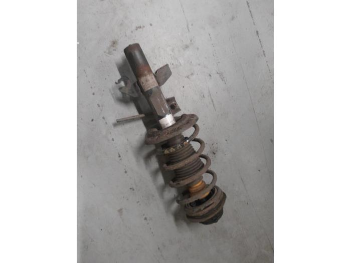 Alfa Romeo Giulietta Schokdemperpoot rechts-voor