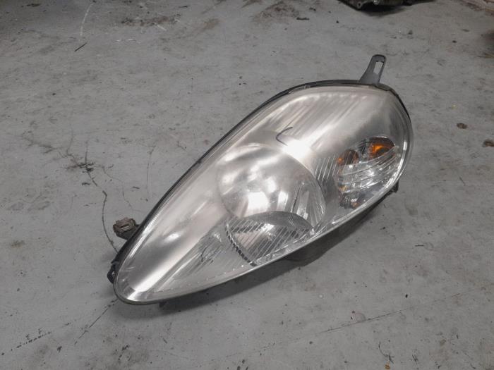 Fiat Punto Grande Koplamp links