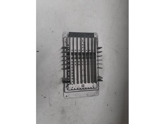 Alfa Romeo GT Radio versterker