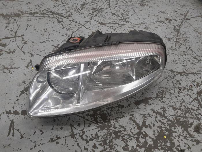 Alfa Romeo GT Koplamp links