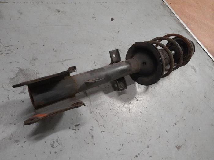 Alfa Romeo GT Schokdemperpoot links-achter