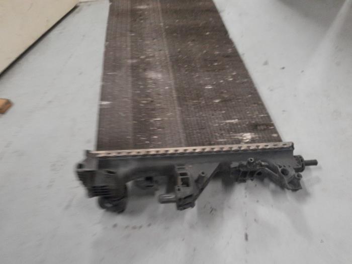 Radiateur van een Peugeot Boxer (U9) 2.2 HDi 130 Euro 5 2015