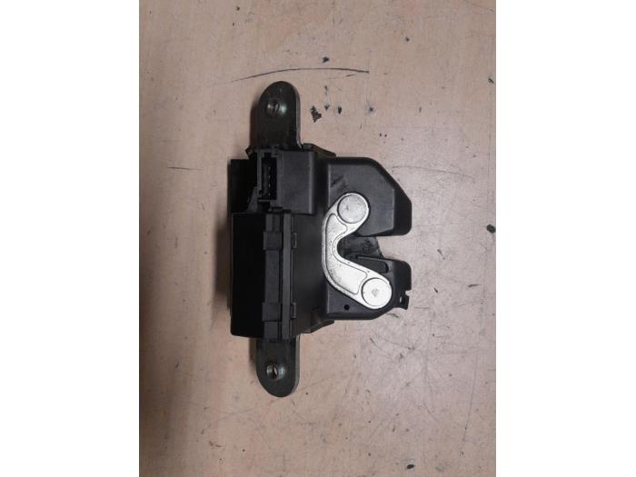 Alfa Romeo Giulietta Slotvanger Achterklep