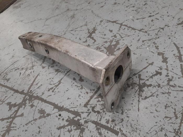 Alfa Romeo Giulietta Bumpersteun links-voor