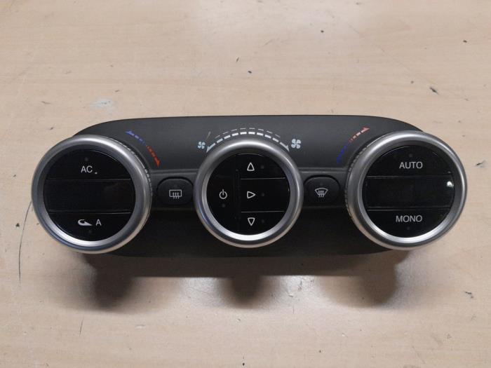 Alfa Romeo Giulietta Kachel Bedieningspaneel