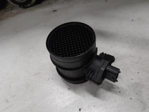 Gebruikte Luchthoeveelheidsmeter Alfa Romeo 159 Sportwagon (939BX) 1.9 JTS 16V Prijs € 40,00 Margeregeling aangeboden door A.T.S. van de Wiel