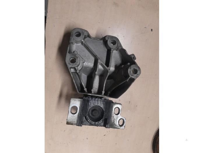 Motorsteun van een Fiat Ducato (250) 2.0 D 115 Multijet 2014