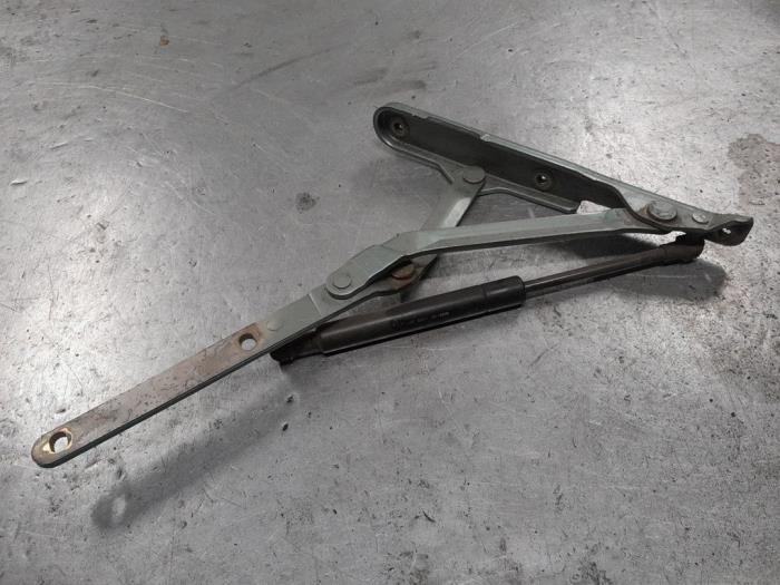 Alfa Romeo 156 Scharnier Achterklep