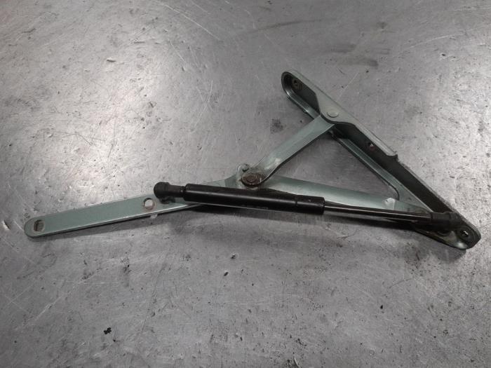 Alfa Romeo 156 Scharnier Achterklep