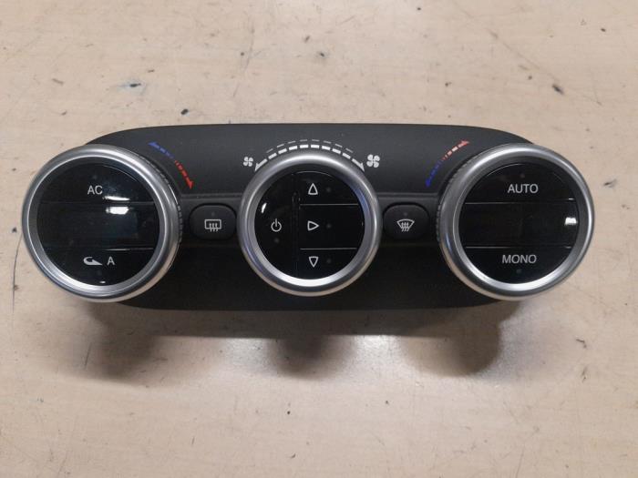Alfa Romeo Giulietta Kachel Bedieningspaneel