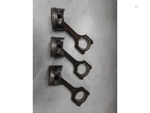 Gebruikte Zuiger Fiat Grande Punto (199) 1.4 Prijs € 110,00 Margeregeling aangeboden door A.T.S. van de Wiel