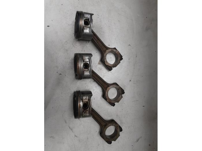 Alfa Romeo 147 Zuiger