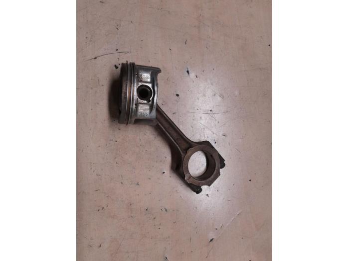 Alfa Romeo 147 Zuiger