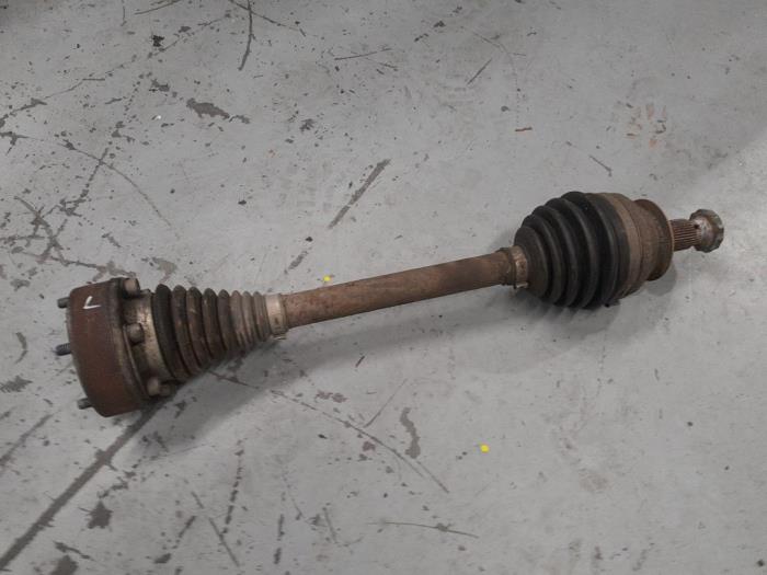 Volkswagen Polo Aandrijfas links-voor