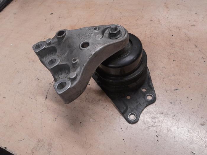 Volkswagen Polo Motorsteun