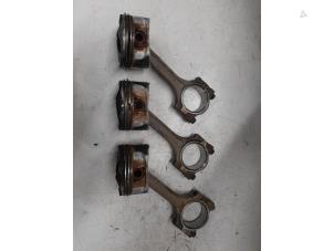 Gebruikte Zuiger Alfa Romeo 159 (939AX) 2.2 JTS 16V Prijs € 185,00 Margeregeling aangeboden door A.T.S. van de Wiel