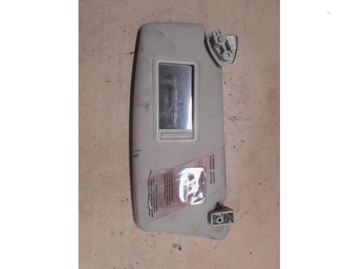 Lancia Y(Psilon) Zonneklep