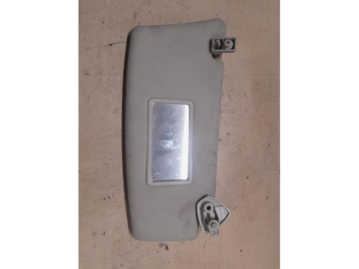 Lancia Y(Psilon) Zonneklep