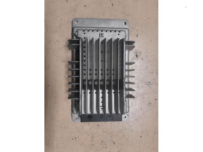Alfa Romeo GT Radio versterker