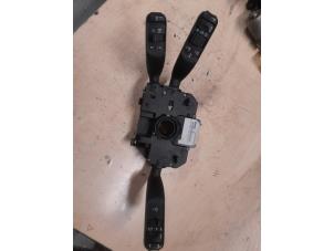 Gebruikte Combischakelaar Stuurkolom Alfa Romeo 159 (939AX) 2.2 JTS 16V Prijs € 55,00 Margeregeling aangeboden door A.T.S. van de Wiel