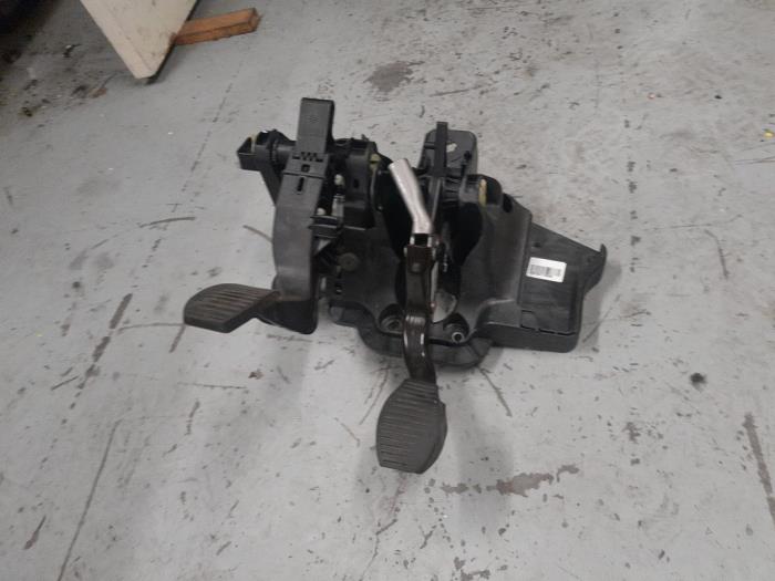 Fiat 500L Pedalen Set