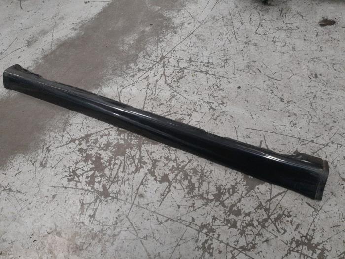 Fiat Punto Zijskirt links