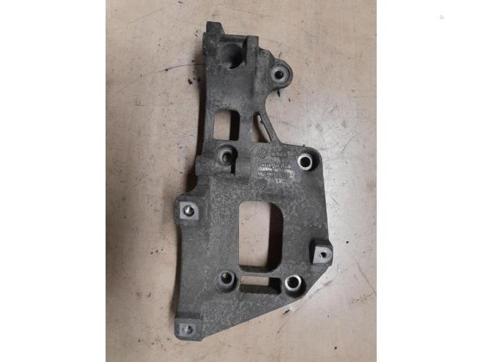 Volkswagen Golf Plus Dynamosteun boven