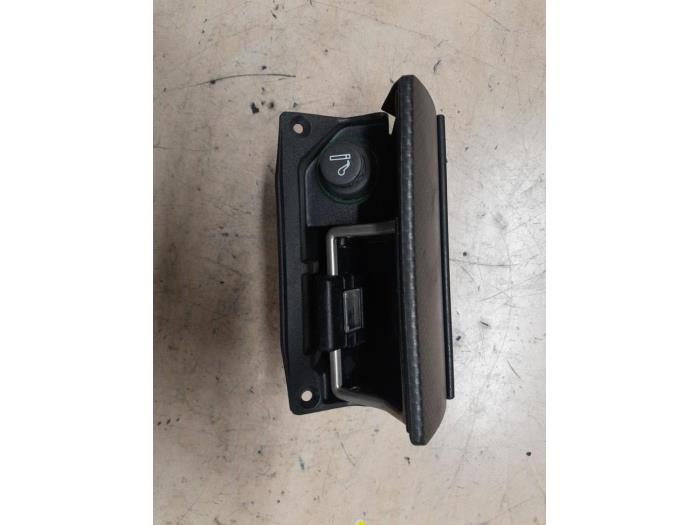 Alfa Romeo 156 Asbak voor