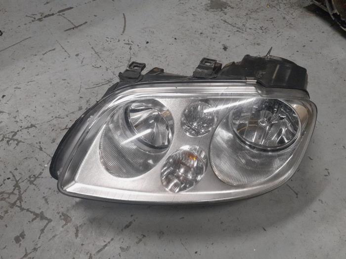 Volkswagen Caddy Koplamp links