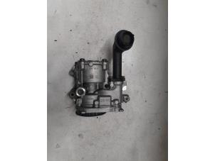 Gebruikte Oliepomp Seat Leon (5FB) 1.6 TDI Ecomotive 16V Prijs € 85,00 Margeregeling aangeboden door A.T.S. van de Wiel