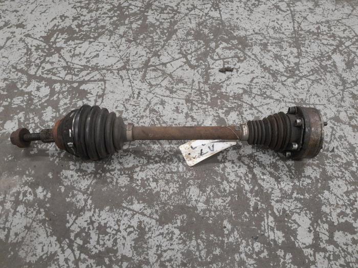 Volkswagen Golf Aandrijfas links-voor