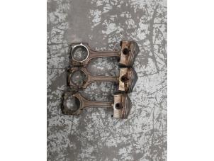 Gebruikte Zuiger Volkswagen Golf V (1K1) 2.0 FSI 16V 4Motion Prijs € 185,00 Margeregeling aangeboden door A.T.S. van de Wiel